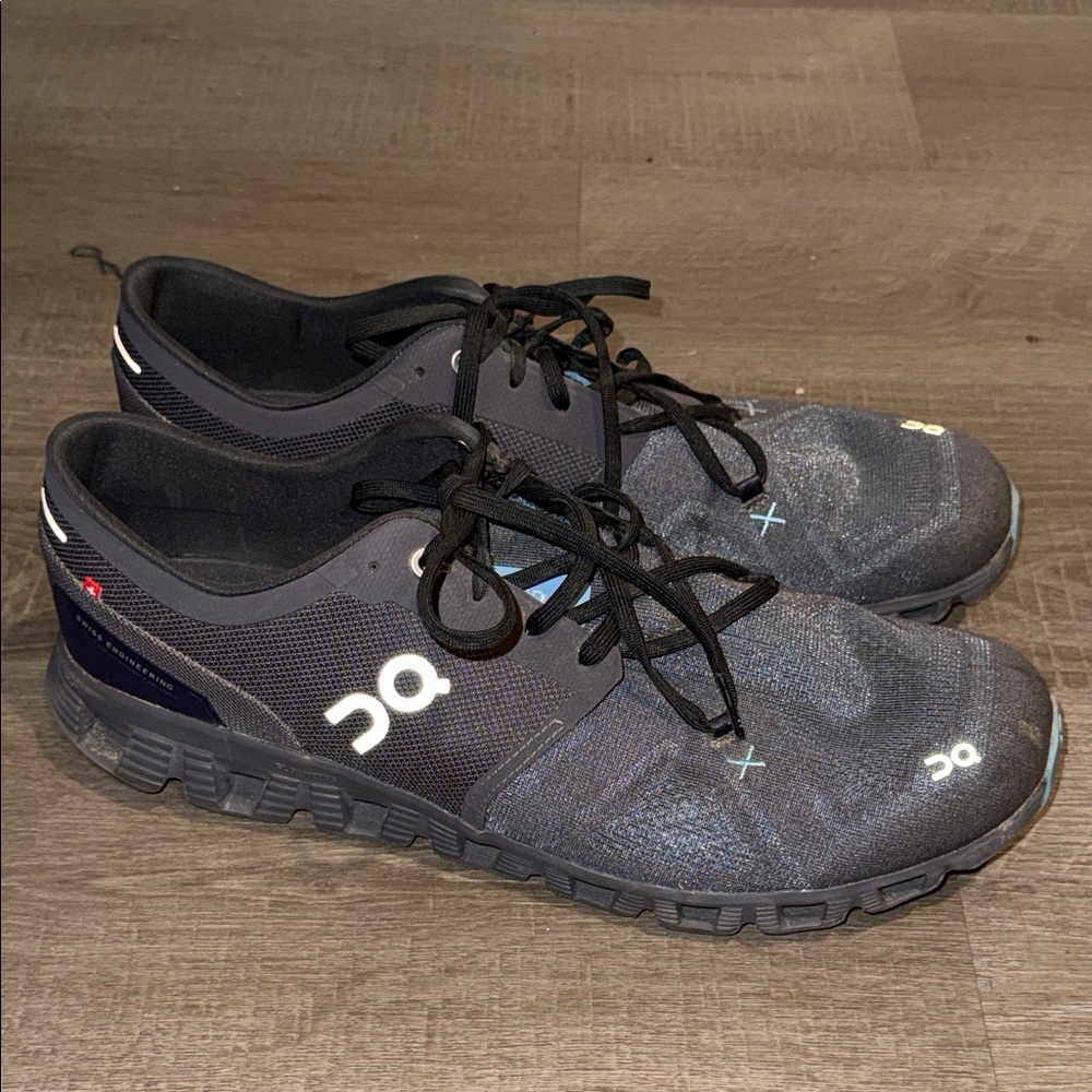 On Running Black and Gray Sneakers - Picture 4 of 10